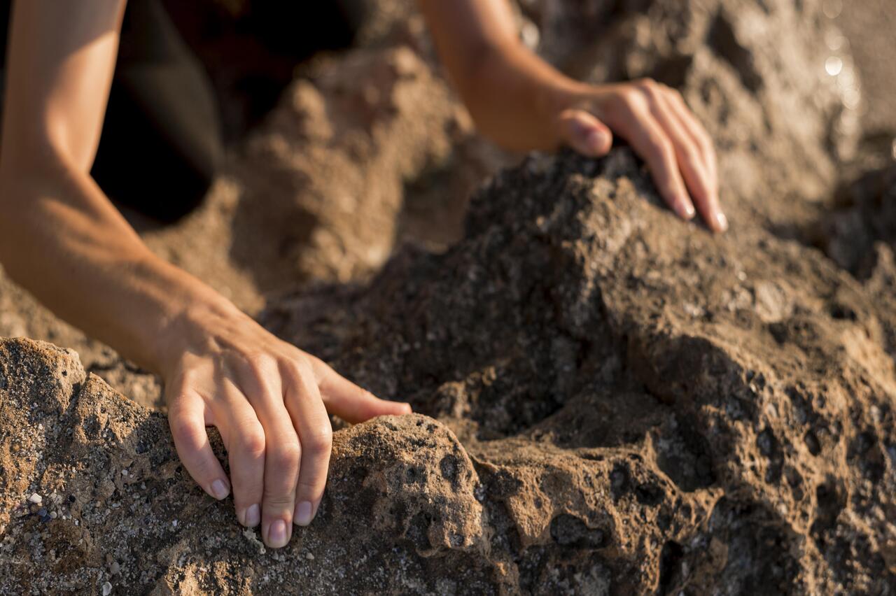 Археологи нашли доисторическое рубило