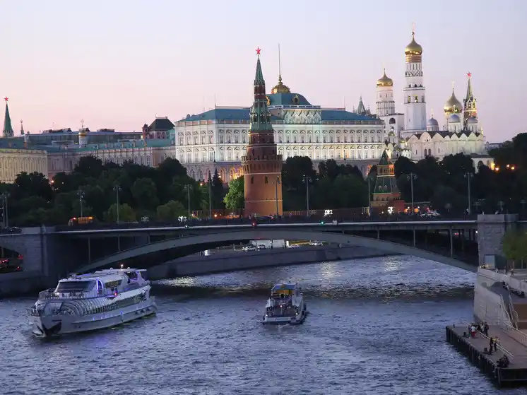 Москва и Казань в числе популярных направлений у туристов на 8 марта