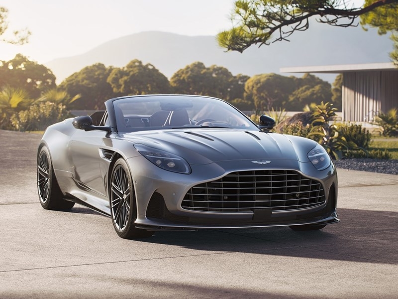 Представлен Aston Martin DB12 Volante