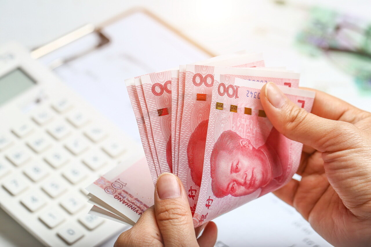 Юань стал главной валютой при оплате российских товаров в декабре