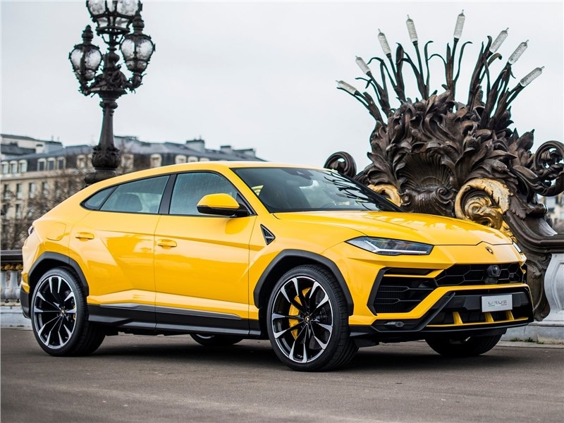 Lamborghini Urus станет гибридом