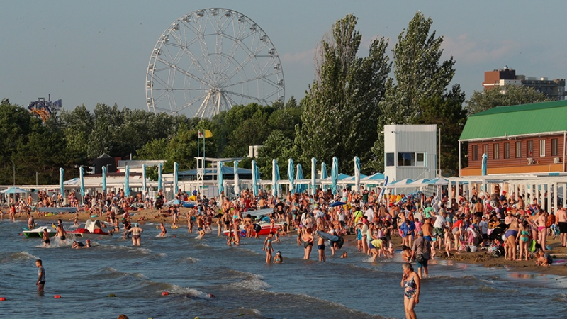 Турагент объяснил переполненность пляжей в Анапе