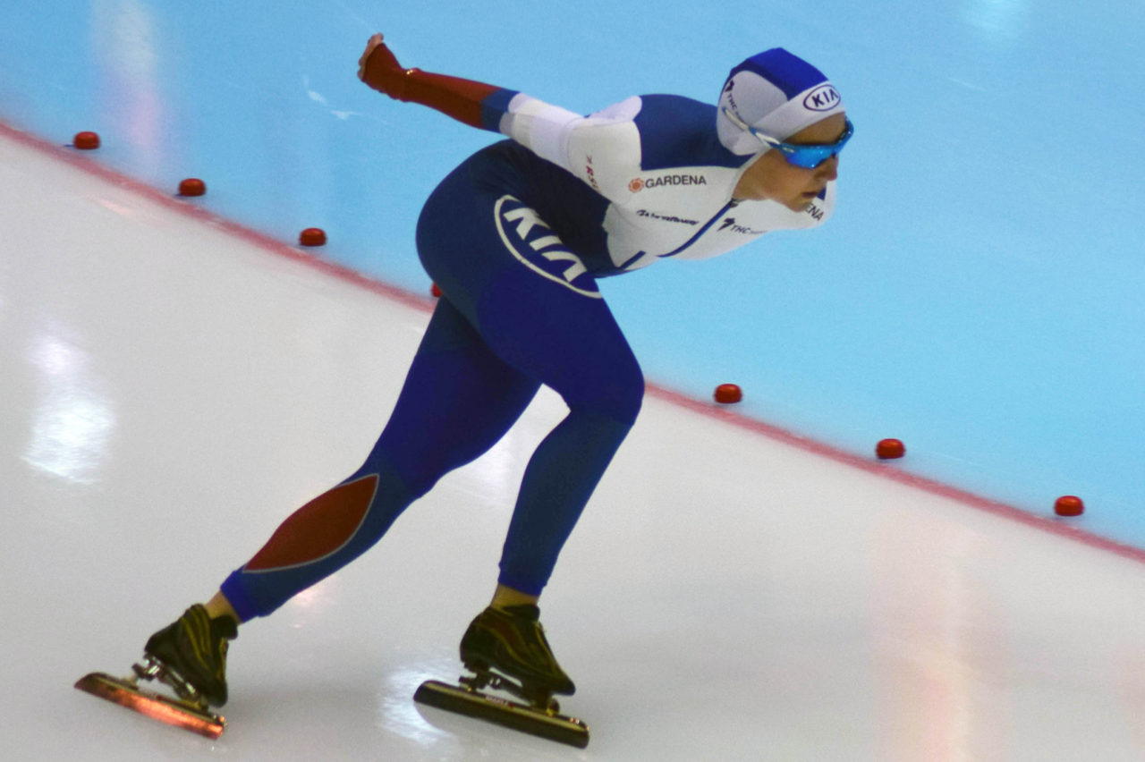 Одна из лидеров сборной РФ по конькобежному спорту решила выступать за другую страну