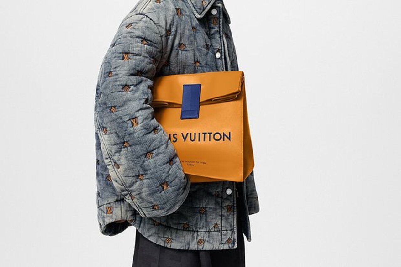 Louis Vuitton представил клатч для сэндвичей за 264 тыс. рублей