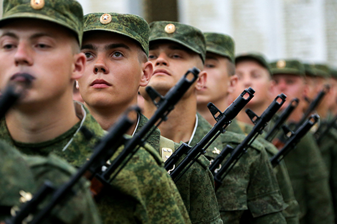 Россиянам начали рассылать электронные повестки через «Госуслуги» в июле 2025 года