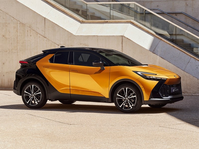 Стартуют продажи Toyota C-HR