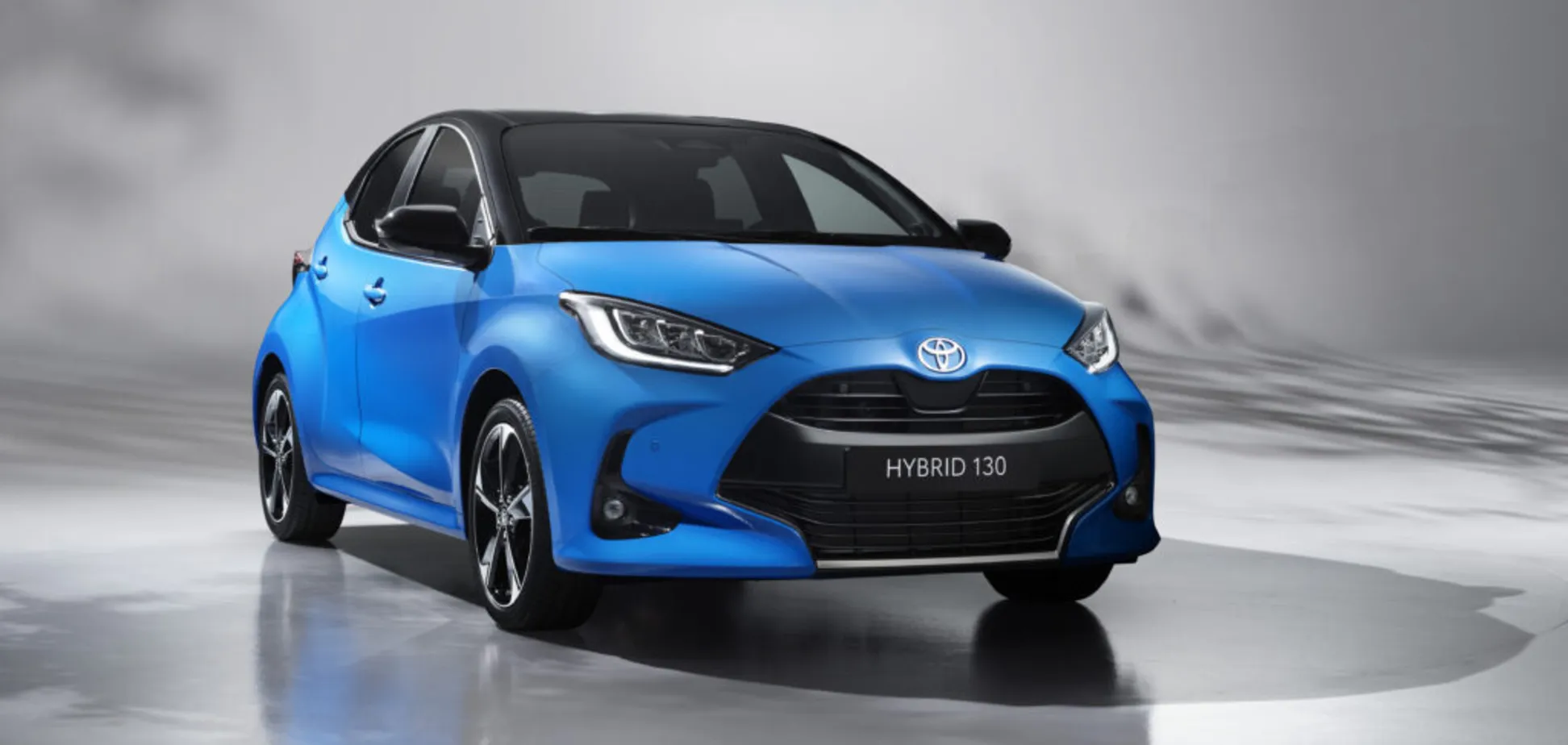 Toyota Yaris получила новую гибридную версию