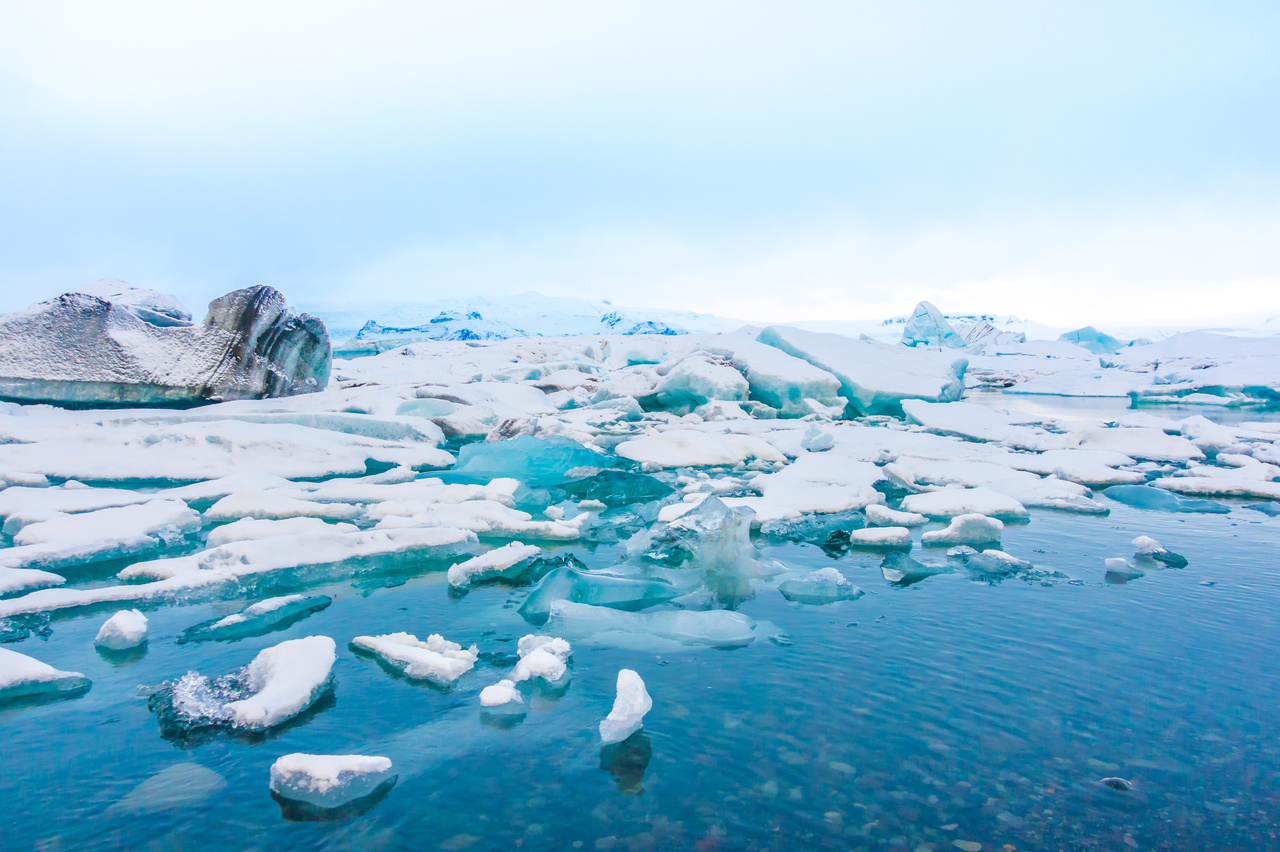 Под ледниками Восточной Антарктиды нашли древнюю речную систему