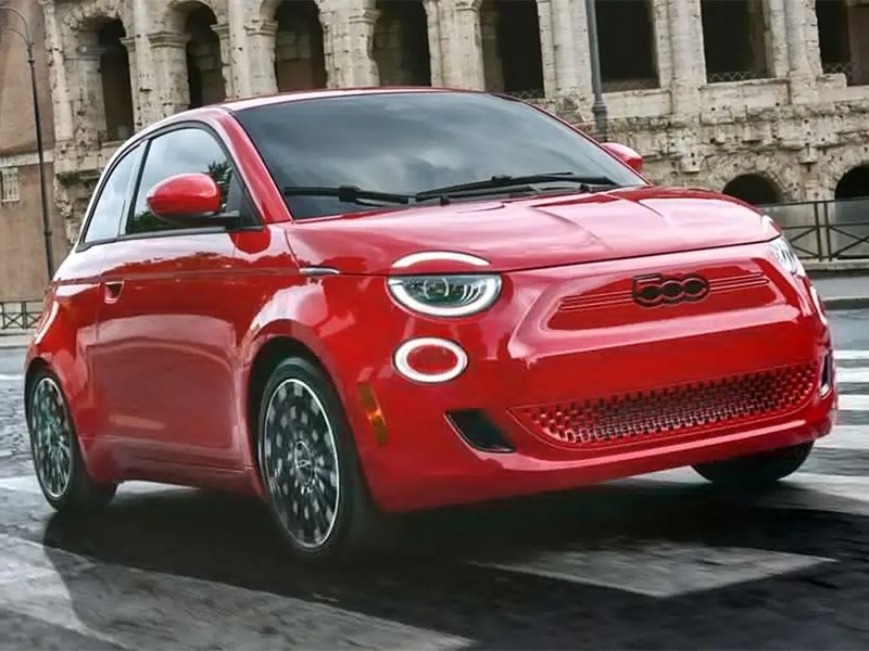 Рассекречен “красный” электрохэтч Fiat 500e RED для США