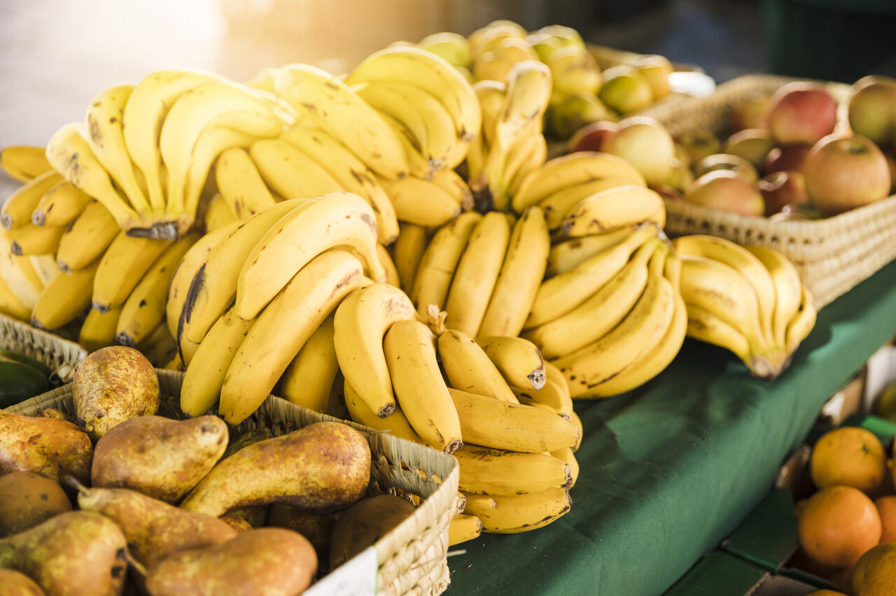 Гастроэнтеролог назвала самые полезные продукты для перекуса