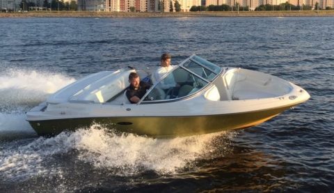 Аренда катера в Санкт-Петербурге