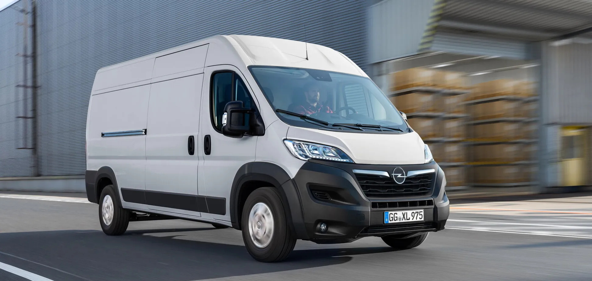 В Украине стартуют продажи нового Opel Movano