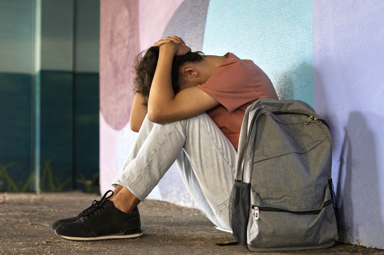 Подростки, подвергающиеся травле со стороны сверстников, могут быть склонны к психозу