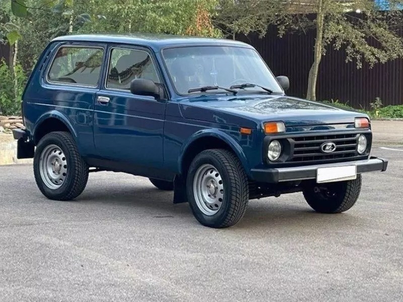 Выставлена на продажу Lada Niva Владимира Жириновского